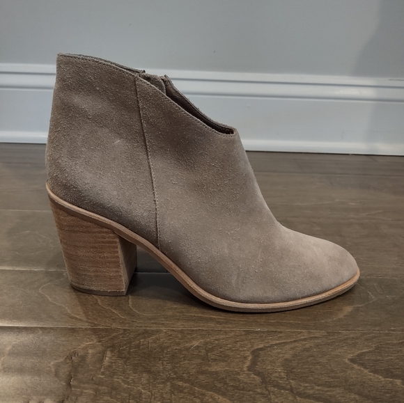 Jeffrey Campbell Laszlo Suede Booties - Picture 8 of 16
